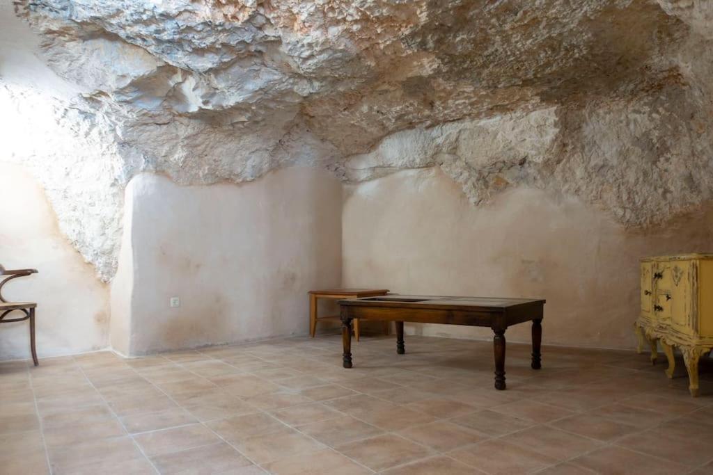 La Alhabega Villa Villena Luaran gambar